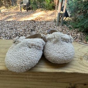 sherpa clogs